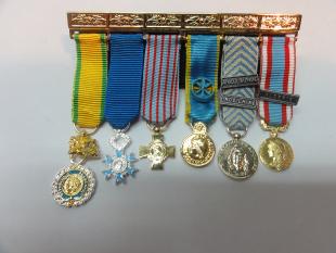 Barrette Médailles Militaires Décorations - Virtual Broc - Objets de  Collection & de Décoration